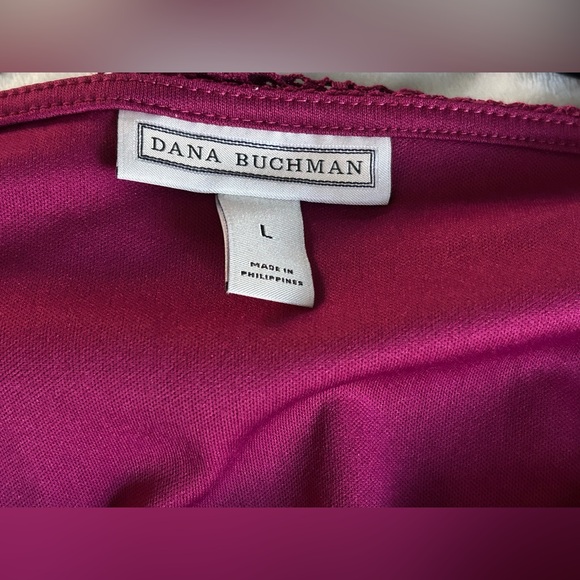 Like new Dana Buchman, plum colored lace print pull over top in size large - Picture 9 of 9